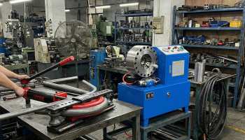 Cintreuse & sertisseuse à tubes